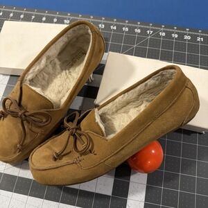 UGG Koolaburra Margo Moccasin Slippers Size 8 Down Suede Sherpa Cabin Cozy